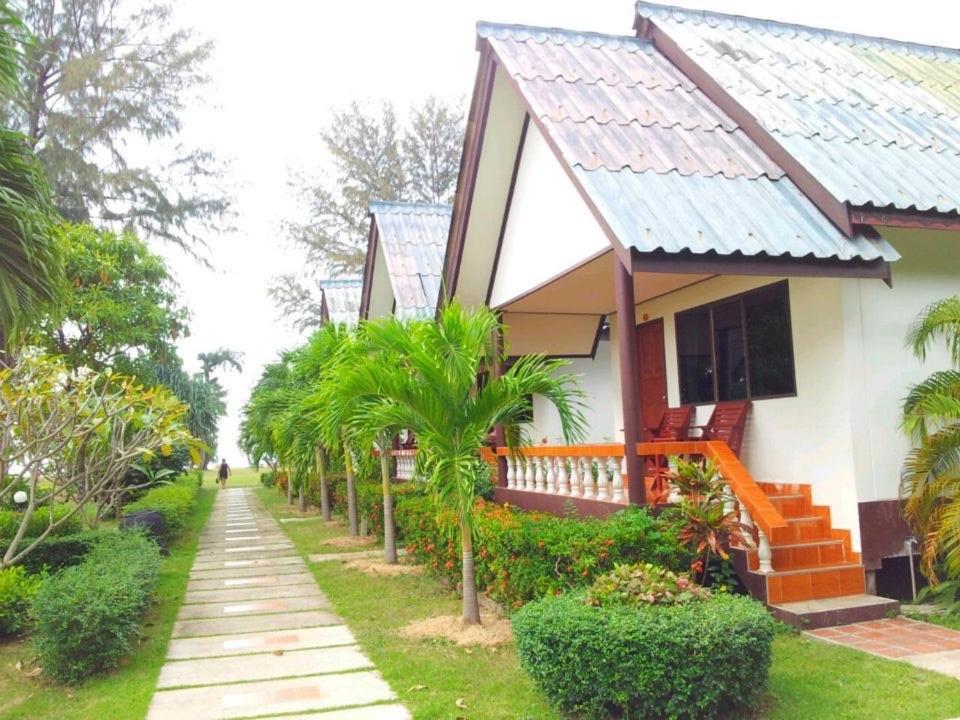 Klongdao Beach Resort Ko Lanta Exterior foto