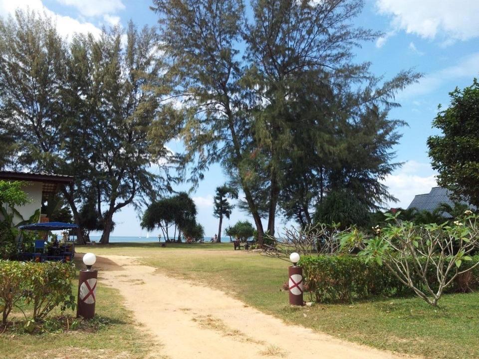 Klongdao Beach Resort Ko Lanta Exterior foto